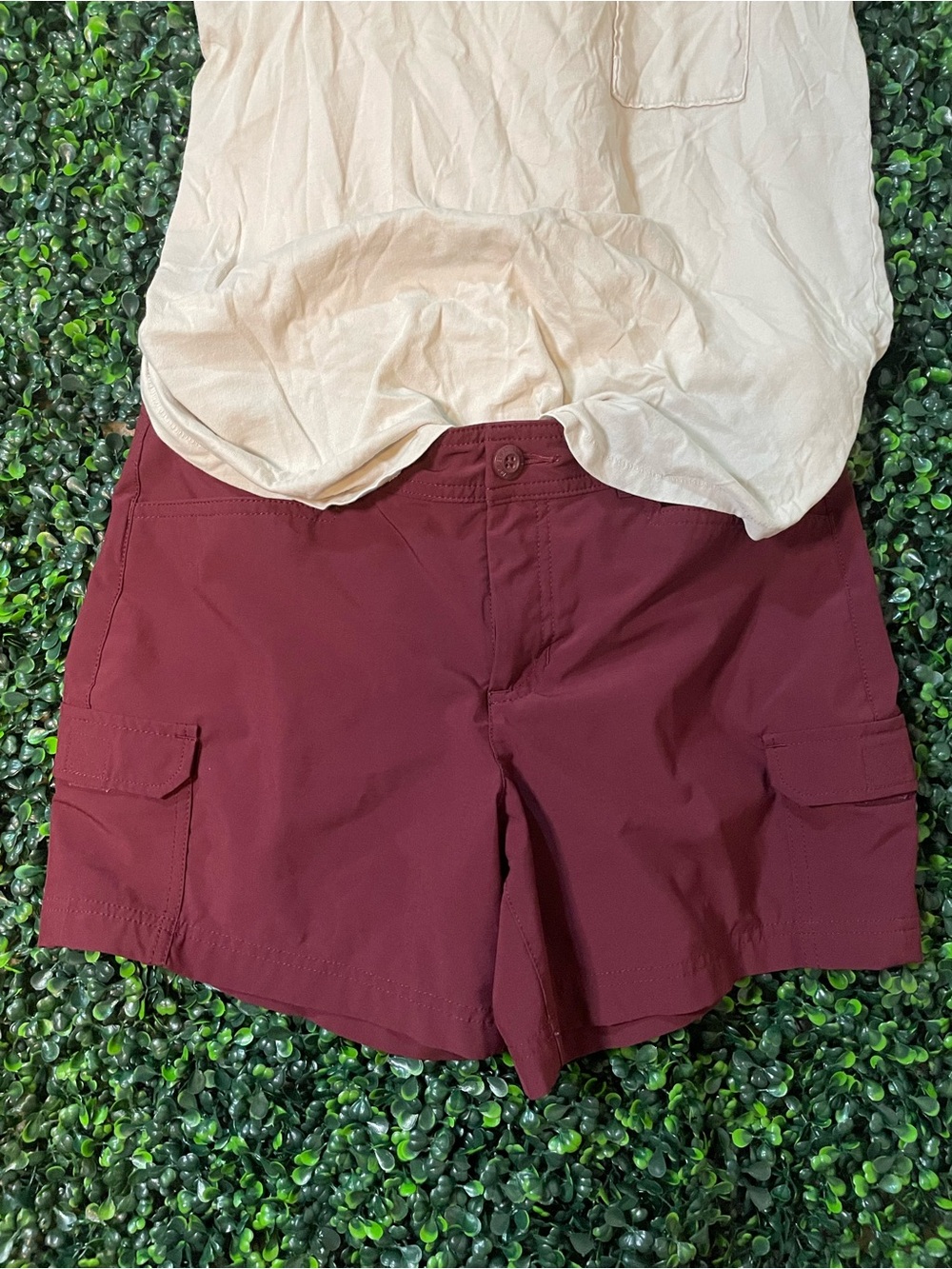 Eddie Bauer Women's Cargo Shorts - Burgundy